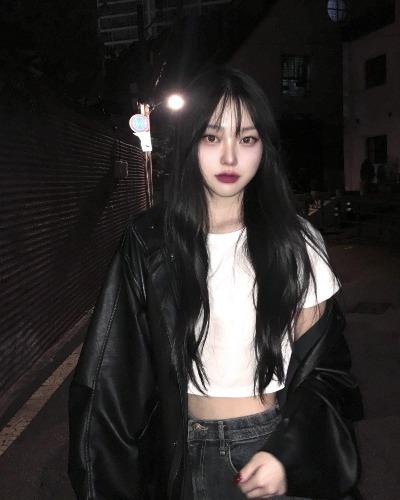 (PRE-ORDER)faux smooth leather jumper