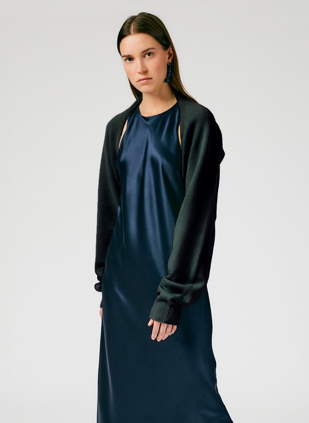 Airy Extrafine Wool Sleeve Shrug - Black / OS / W122AF6219