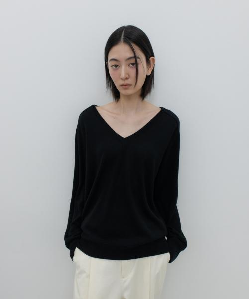 LOOSE V-NECK KNIT / BLACK