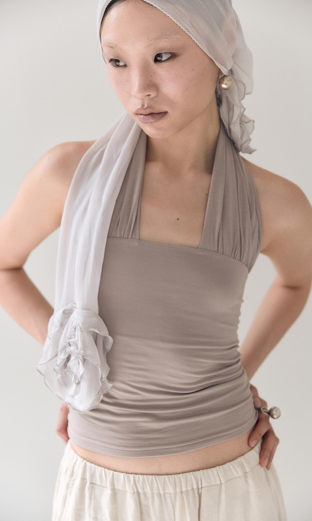 [Web Exclusive] Bold halter top | Fossil