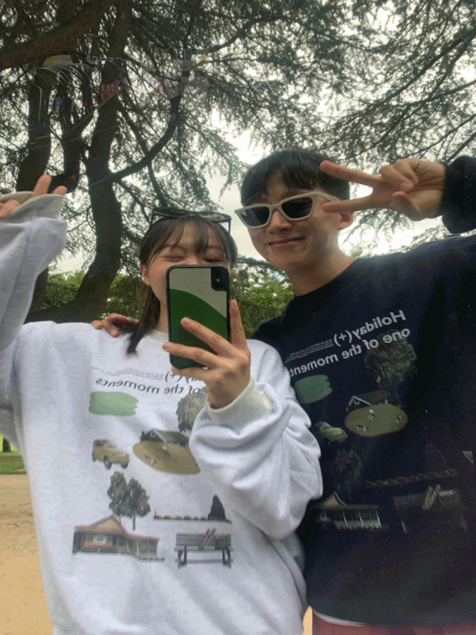 [당일배송] 홀리데이 모먼트 맨투맨(3color) *강력추천*