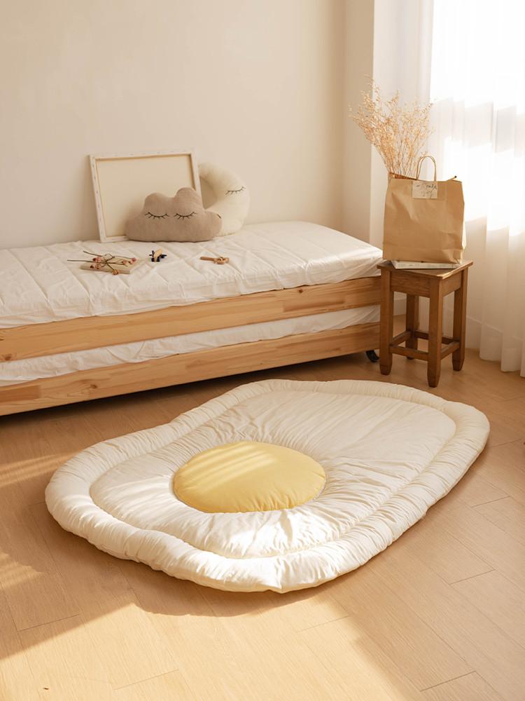 비비엔다 계란후라이 아기겨울이불 아이방러그