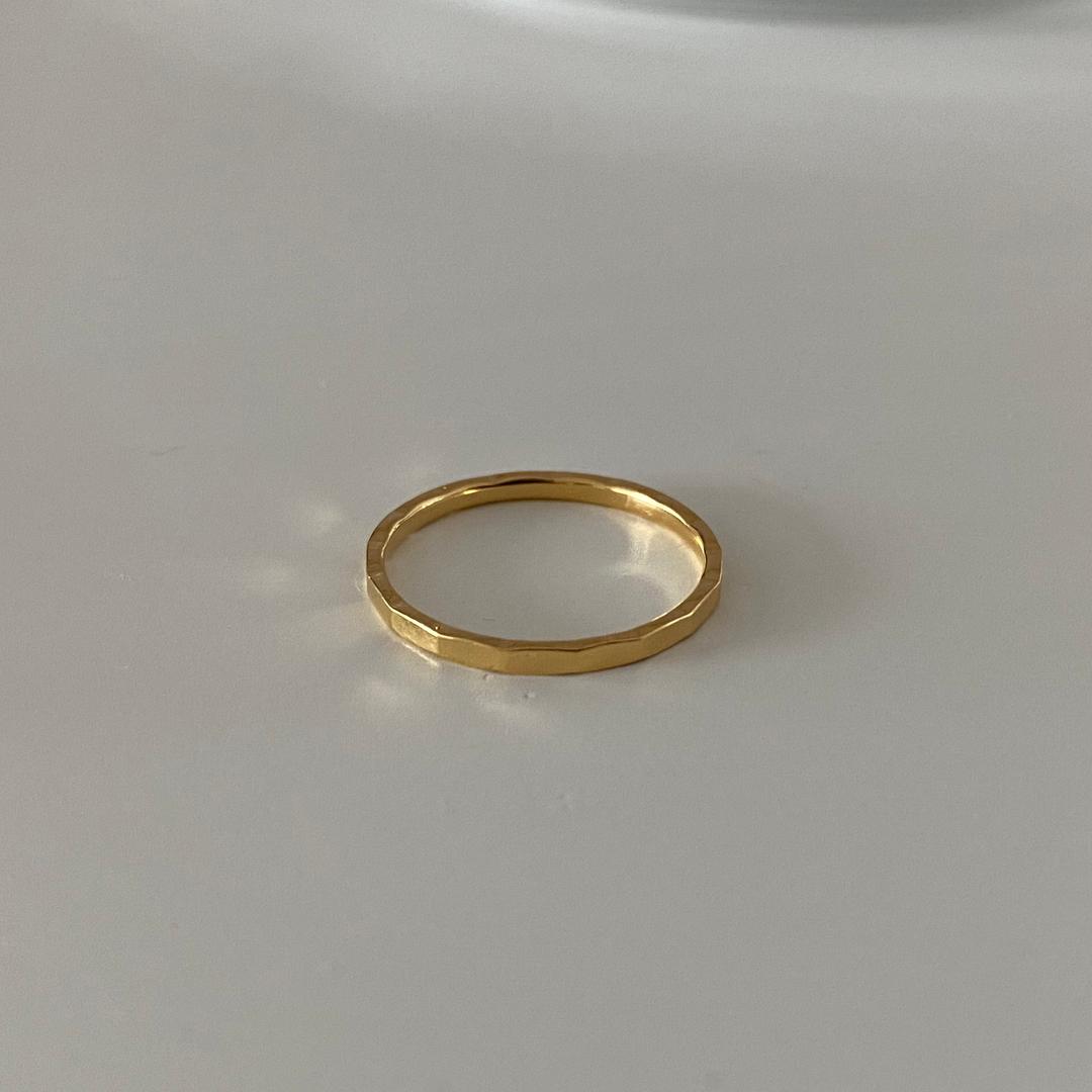 MONE ring