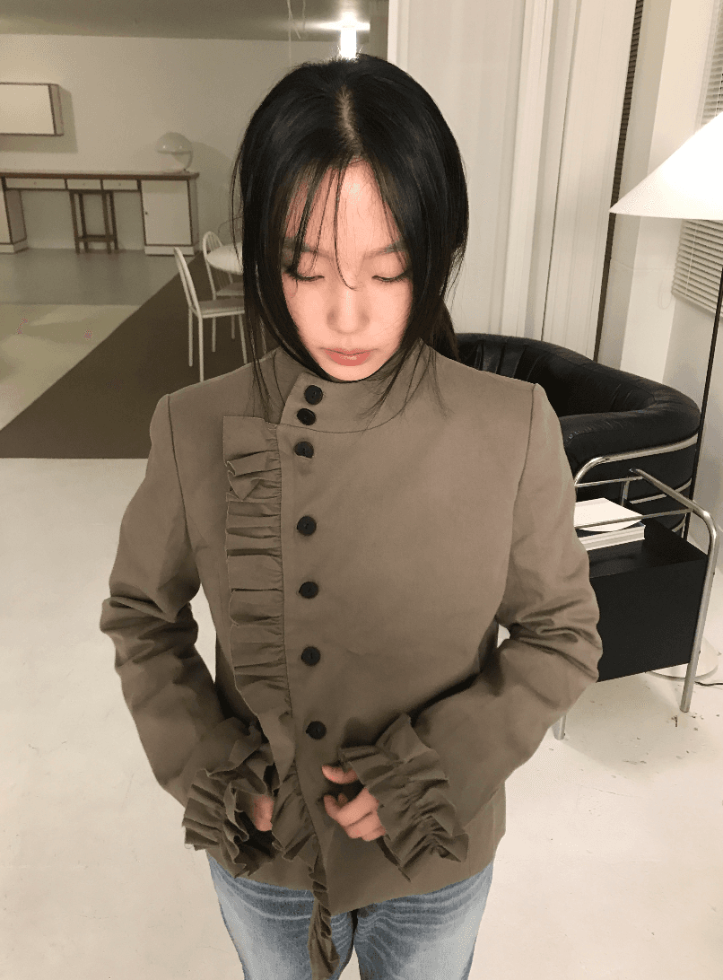 Frill Jacket (2 colors)