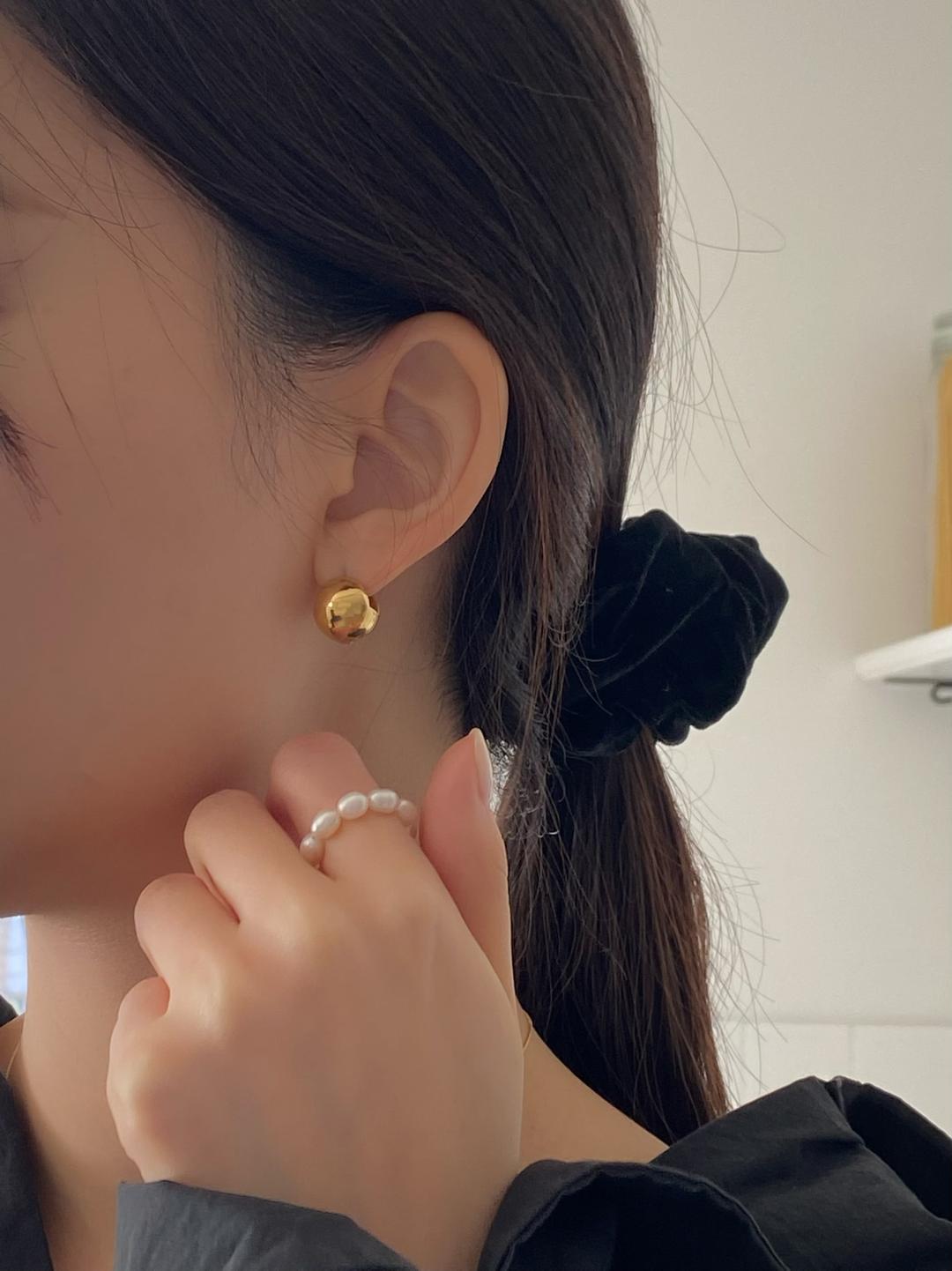 DAILY BALL EARRINGS