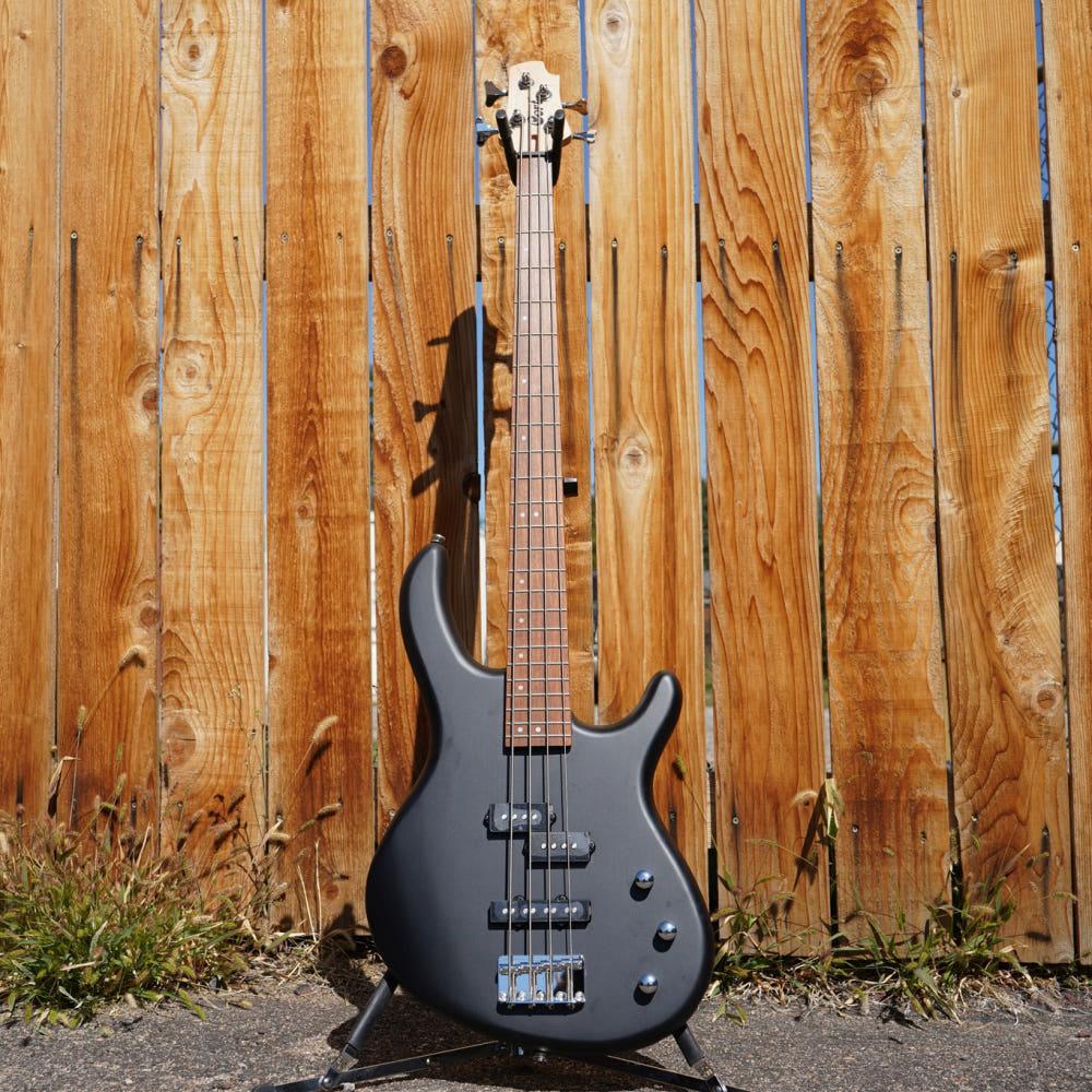 콜트 Action PJ 입문용 베이스 기타 당일발송