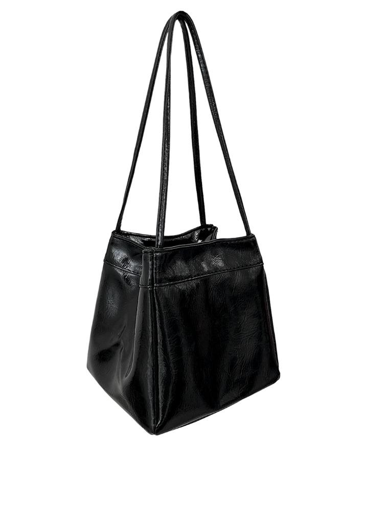 no.251 black mars shoulder bag