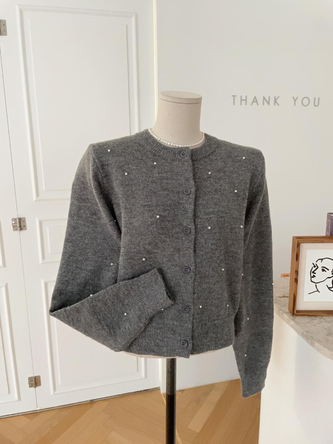 [무배]오미르 진주 라운드 니트 가디건(2color)H-835