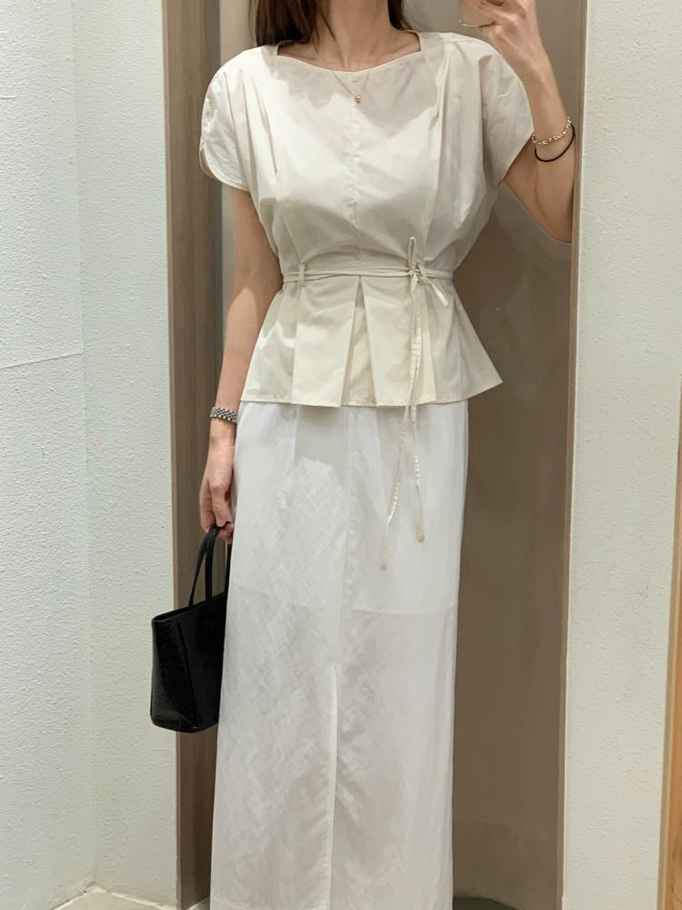 (온비전) 오프 보트넥 튤립 블라우스