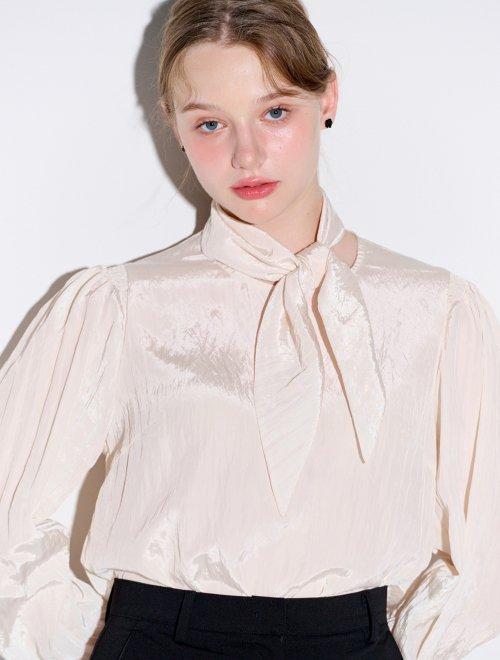 샤이닝 스카프 블라우스 아이보리