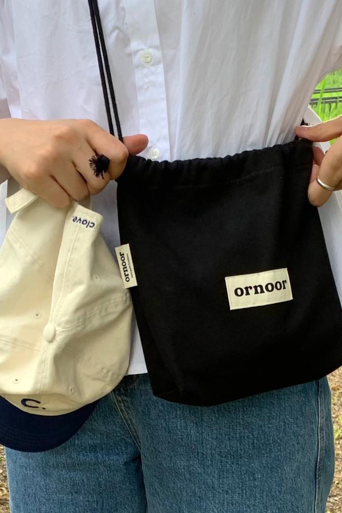 [ornoor] 오르누르 블랙 크로스 미니백