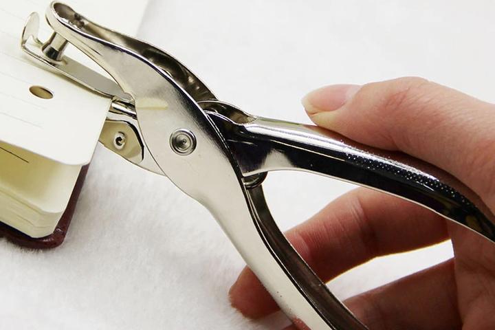 종이 1공 구멍 타공기 핸디 손 펀칭기 DD-10465