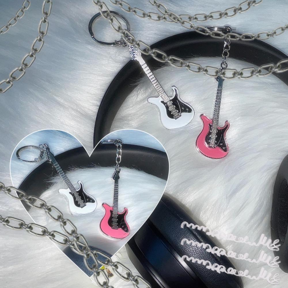 [기타 키링]일렉 기타 열쇠고리(2color)_마을엔