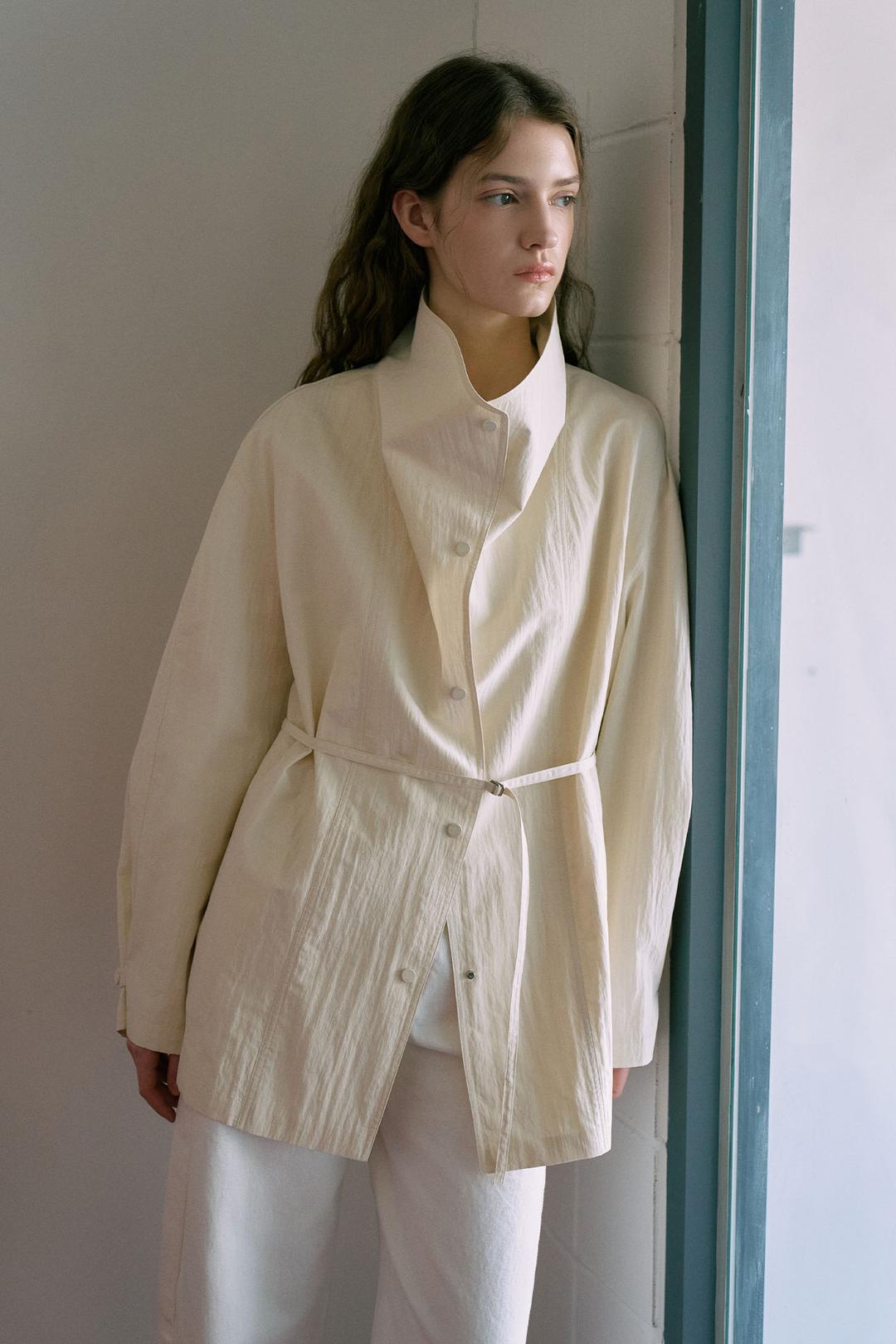 [2차 리오더]Light High-Neck Half Jacket[LMBFSPJK111]-Ivory