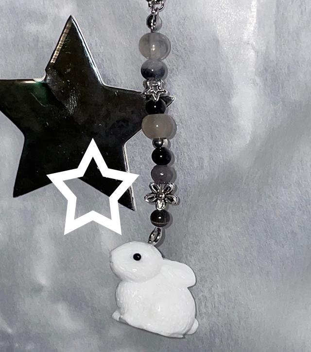 ✮자체 제작✮ Hipster black rabbit keyring 무채색 핸드폰고리 키링 에어팟 콜북 가방고리 바인더 증사 다꾸 핸드폰스트랩 다이어리  오리엔탈 동양풍 y2k