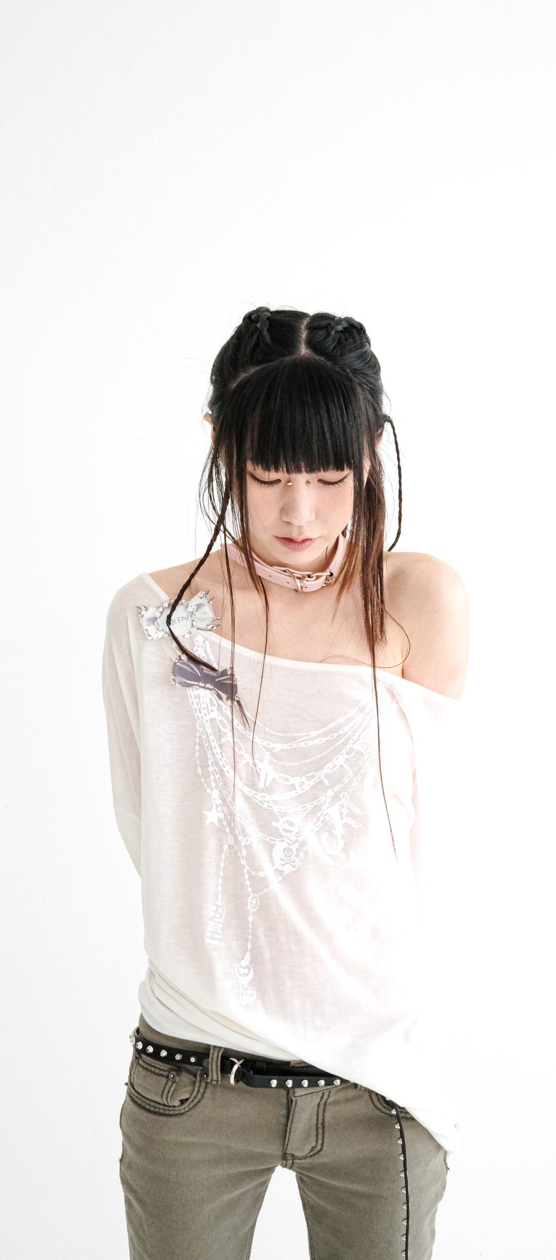 2차★[fa.er.ie] Totem chain graphic T-shirt (cream)