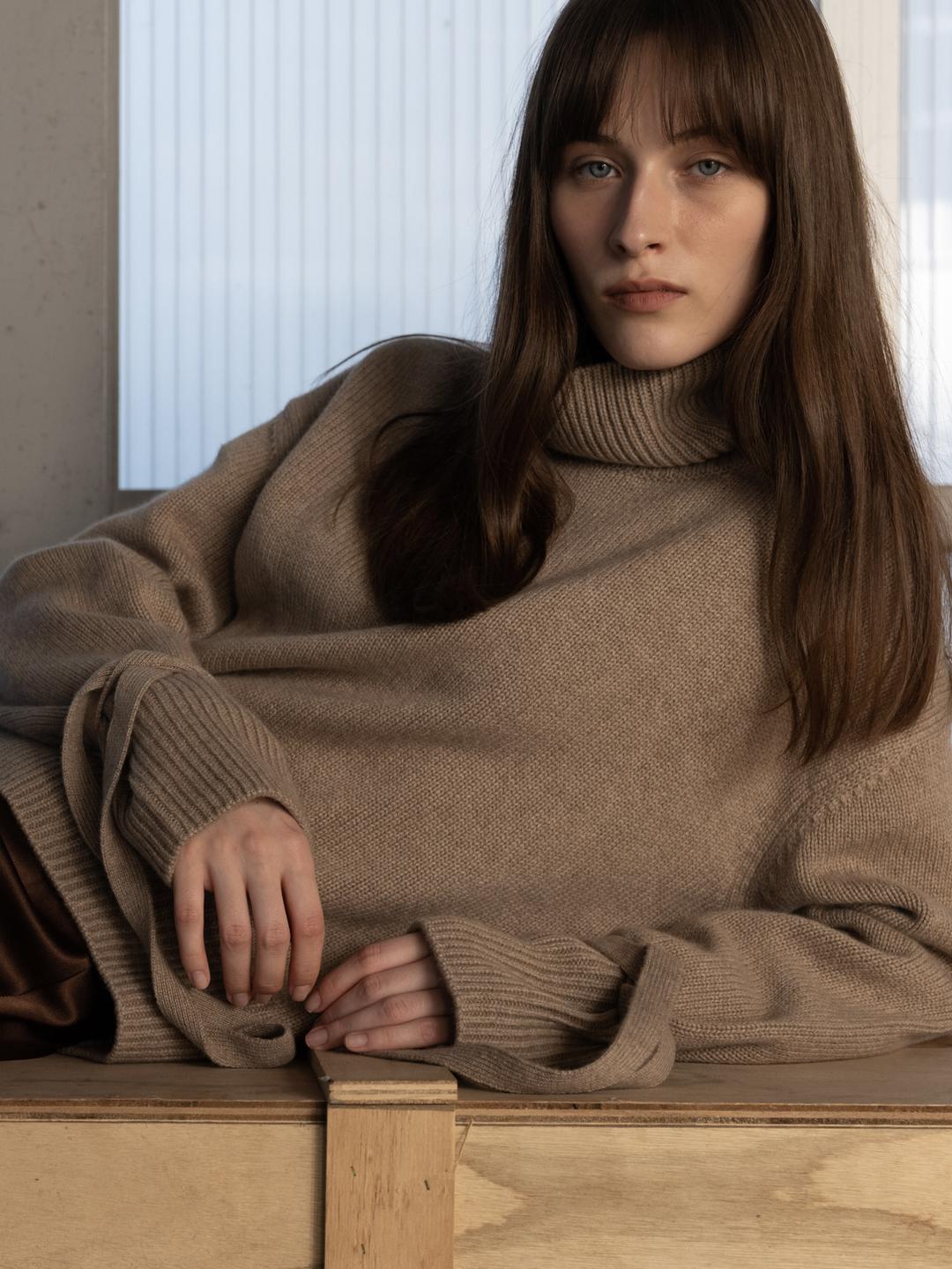 String Point Knit Pullover