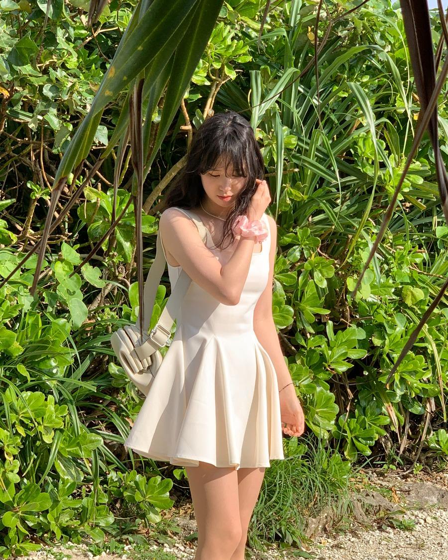 [MADE] Prom Date Dress (Ivory)
