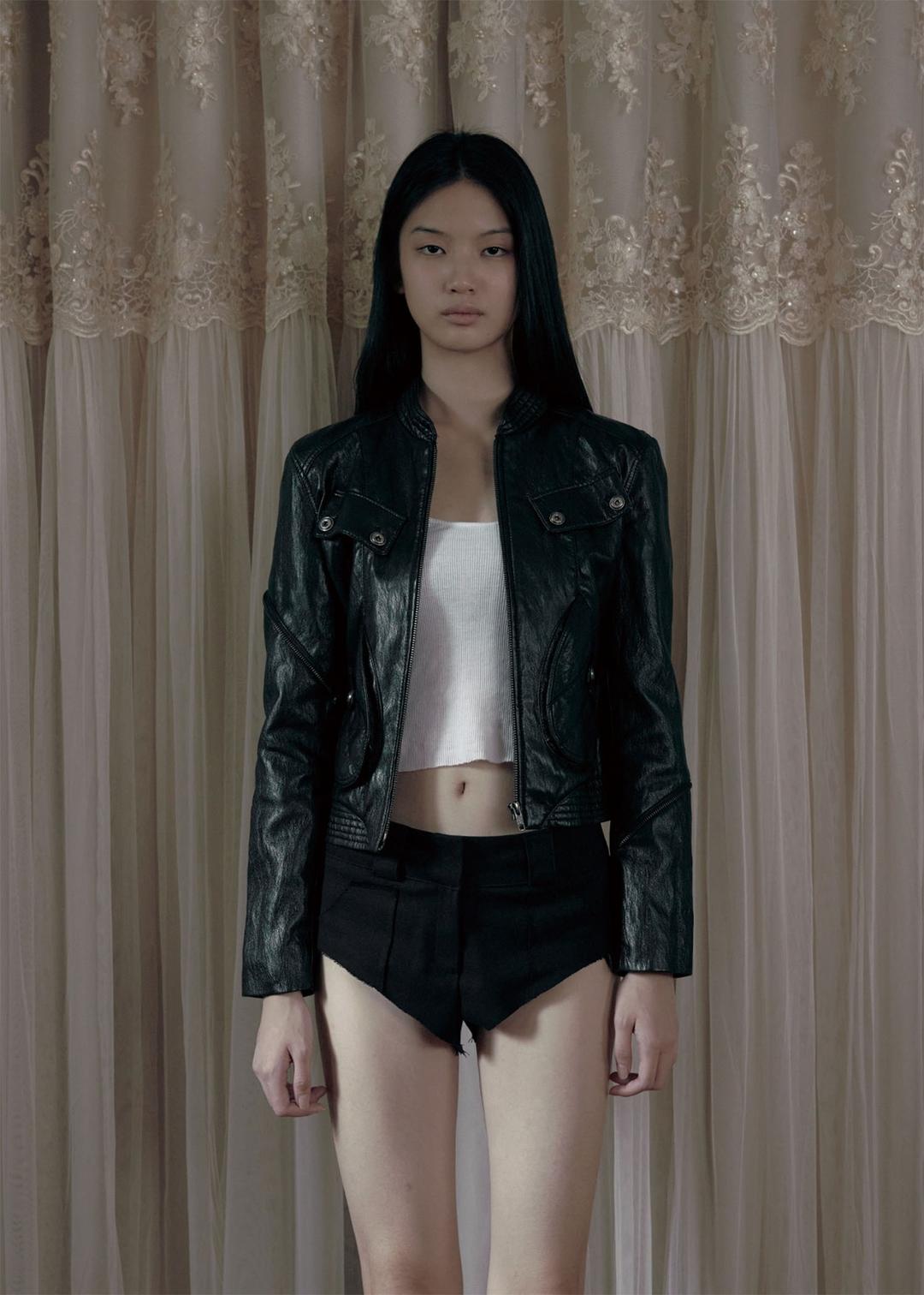 SLEEVE ZIP POINT LEATHER JACKET, BLACK