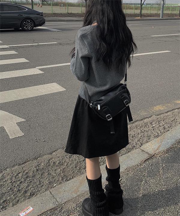 애니원모어 왓슨 미디 핀턱 스커트