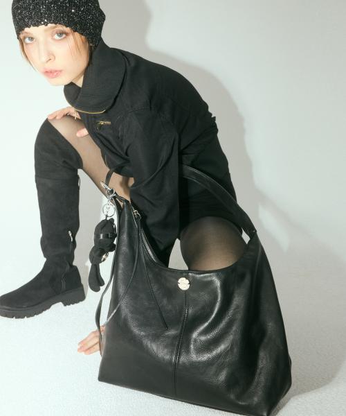 Soft belted hobo bag (black)