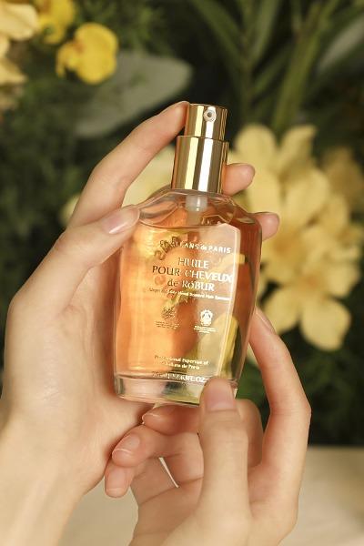 HUILE POUR CHEVEUX de RŌBUR   매혹적 노트의 프리미엄 헤어 에센스