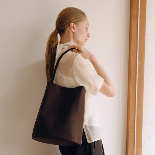 Large Mug shoulder bag Nylon Umber