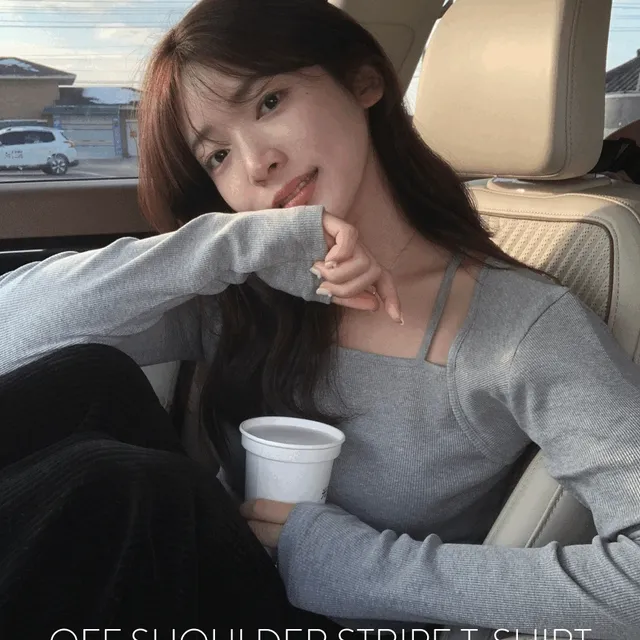 [여유핏/포인트]레브 언발 오프숄더티