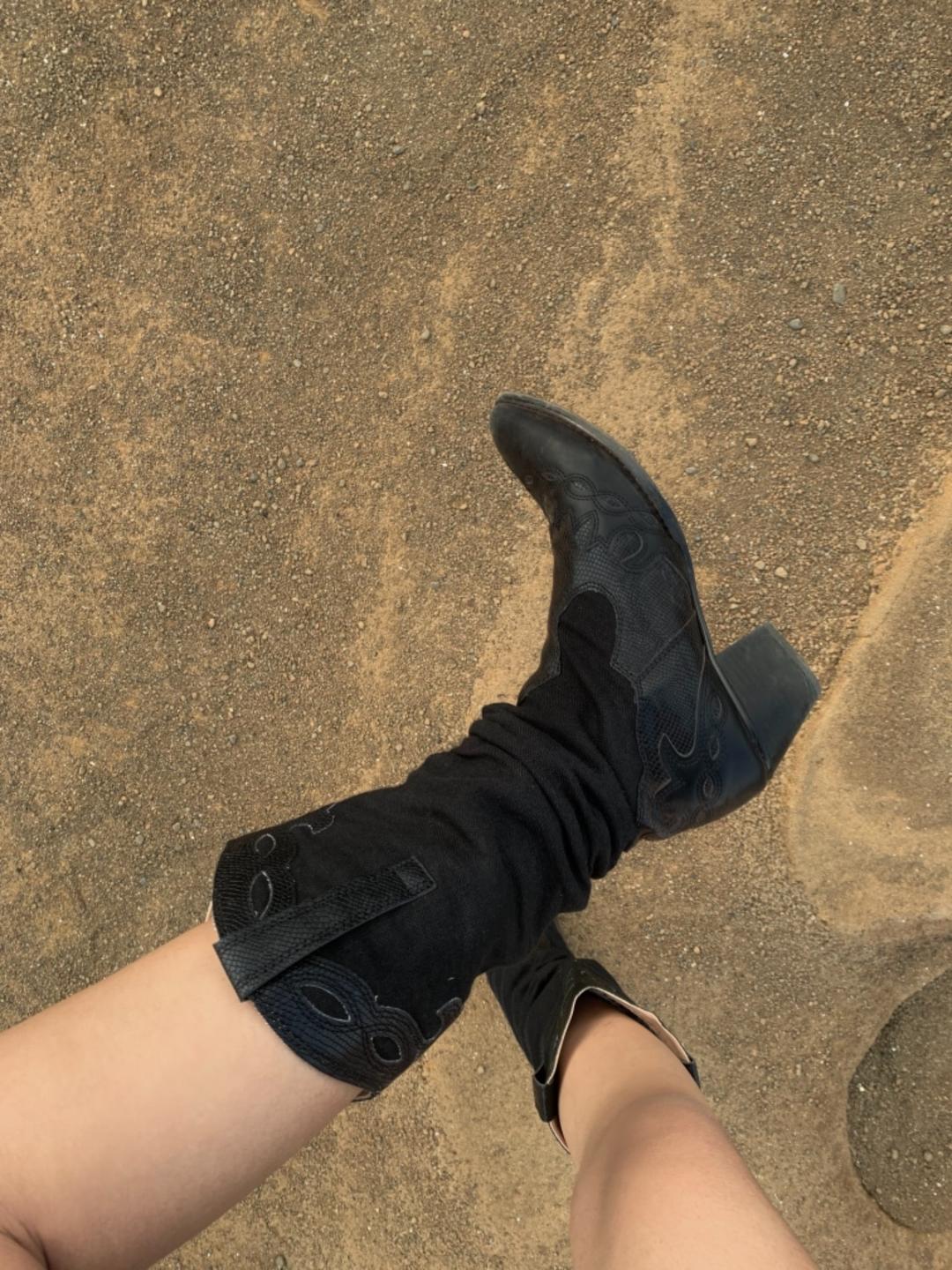 Western shirring boots