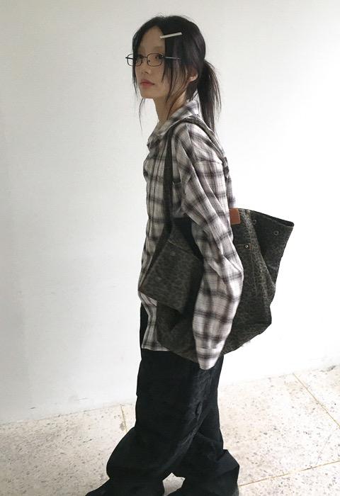 Leopard shoulder bag