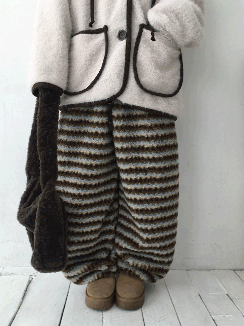 오운마인드 모루 퍼 팬츠 2color [단가라/밴딩팬츠/뽀글이]