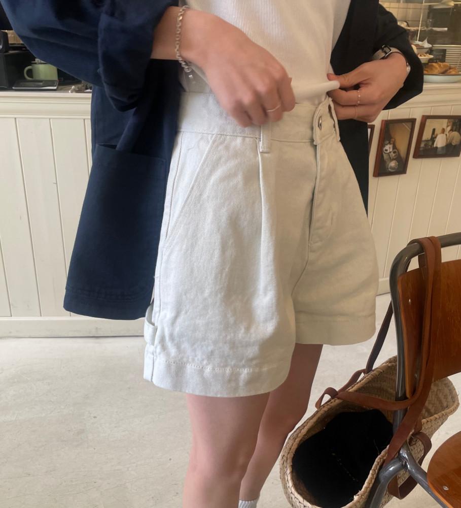 [일부당일] um 언앤써드미스테리 핀턱 컬러 코튼 반바지 카펜터 숏팬츠