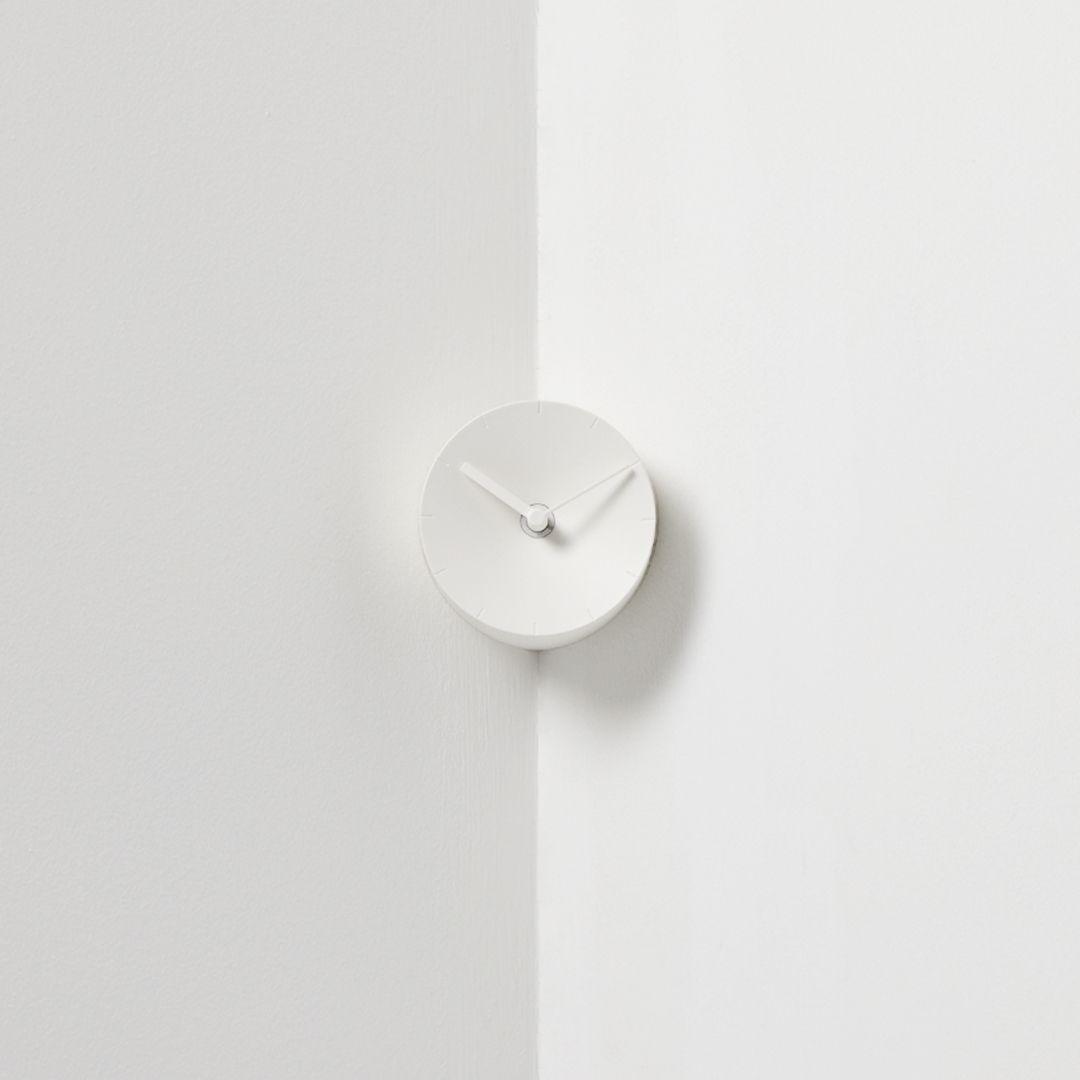 모서리 시계 - 화이트