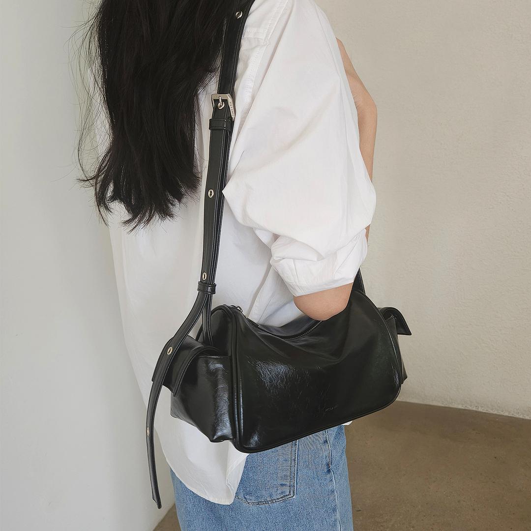 996레아 크로스백