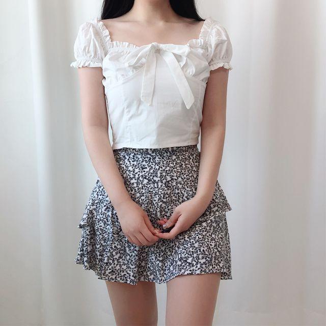 소매퍼프 크롭 블라우스