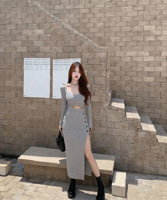 [SET 상의+하의] 스퀘어 하트넥 크롭 크로스 슬림 긴팔티 하이웨스트 트임 단추 롱 스커트 투피스 세트 시크 글램 도도 세련 연말 파티룩