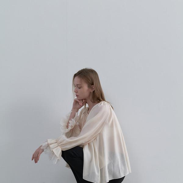 VINTAGE LACE BLOUSE (INDIAN PINK)