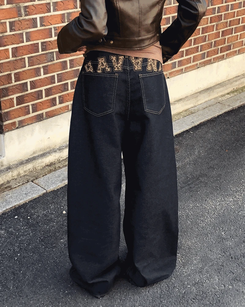 [빈티지룩⭐/핏보장🫧] 나미 호피 자수 패치 스티치 벌룬핏 데님 롱 팬츠