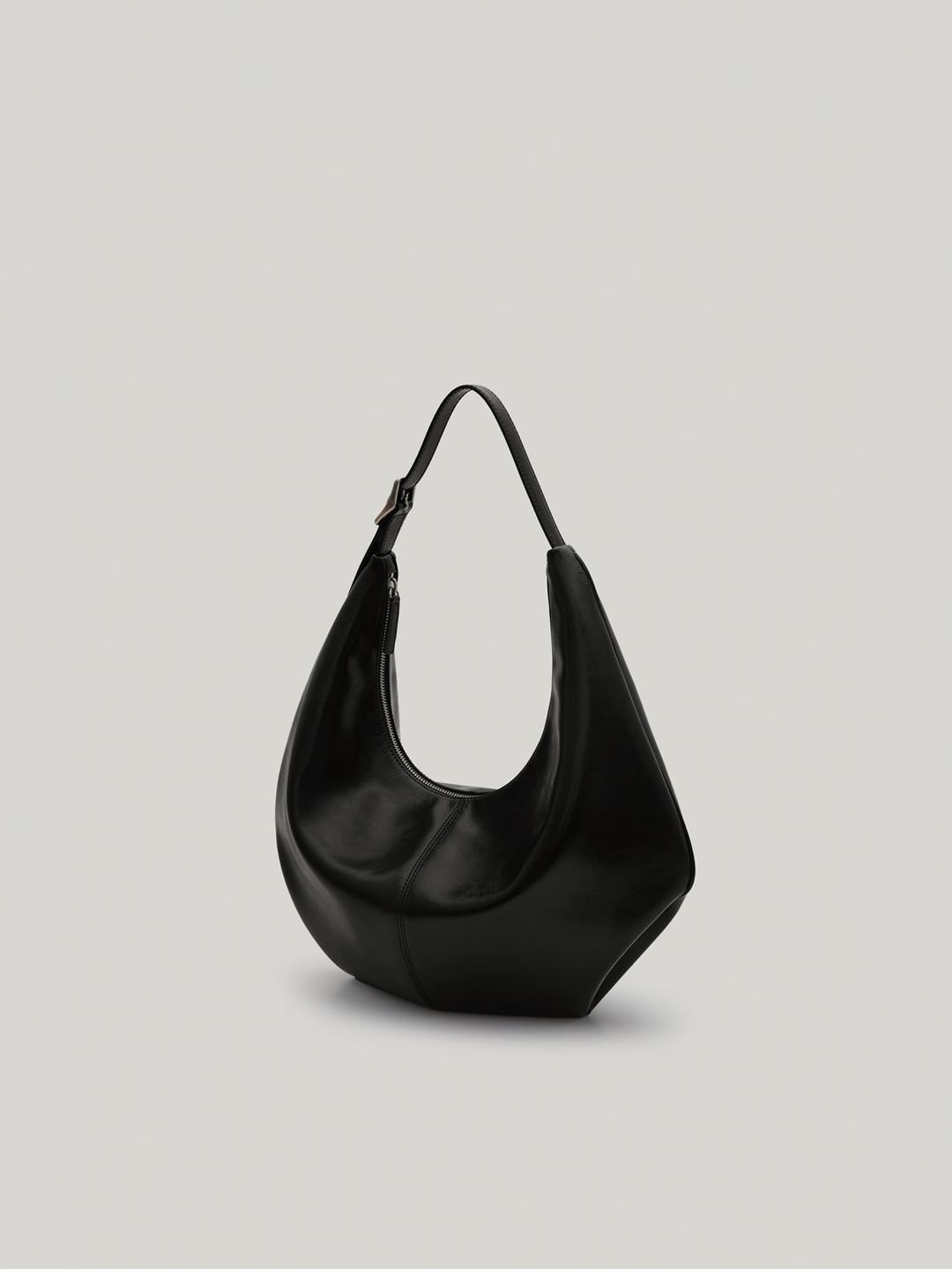 MOSSY HOBO BAG (LEATHER BLACK)