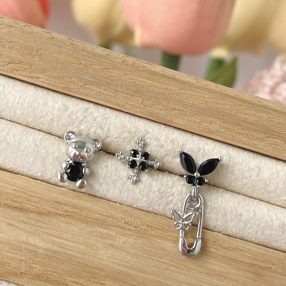 블랙 키치 곰돌이 나비 꽃 피어싱 조합