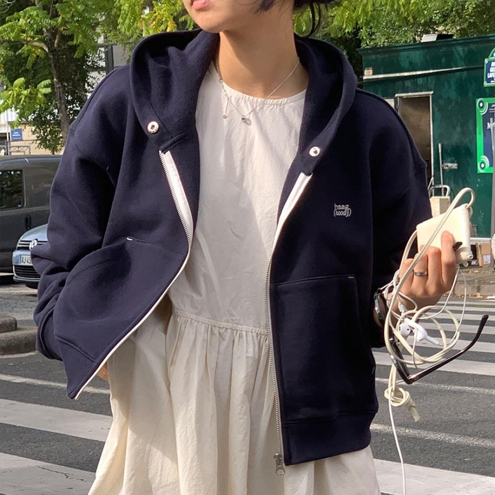 a zip-up hoodie (navy)