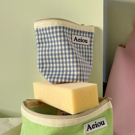 Aeiou Basic Pouch (M size)Baby Blue Check