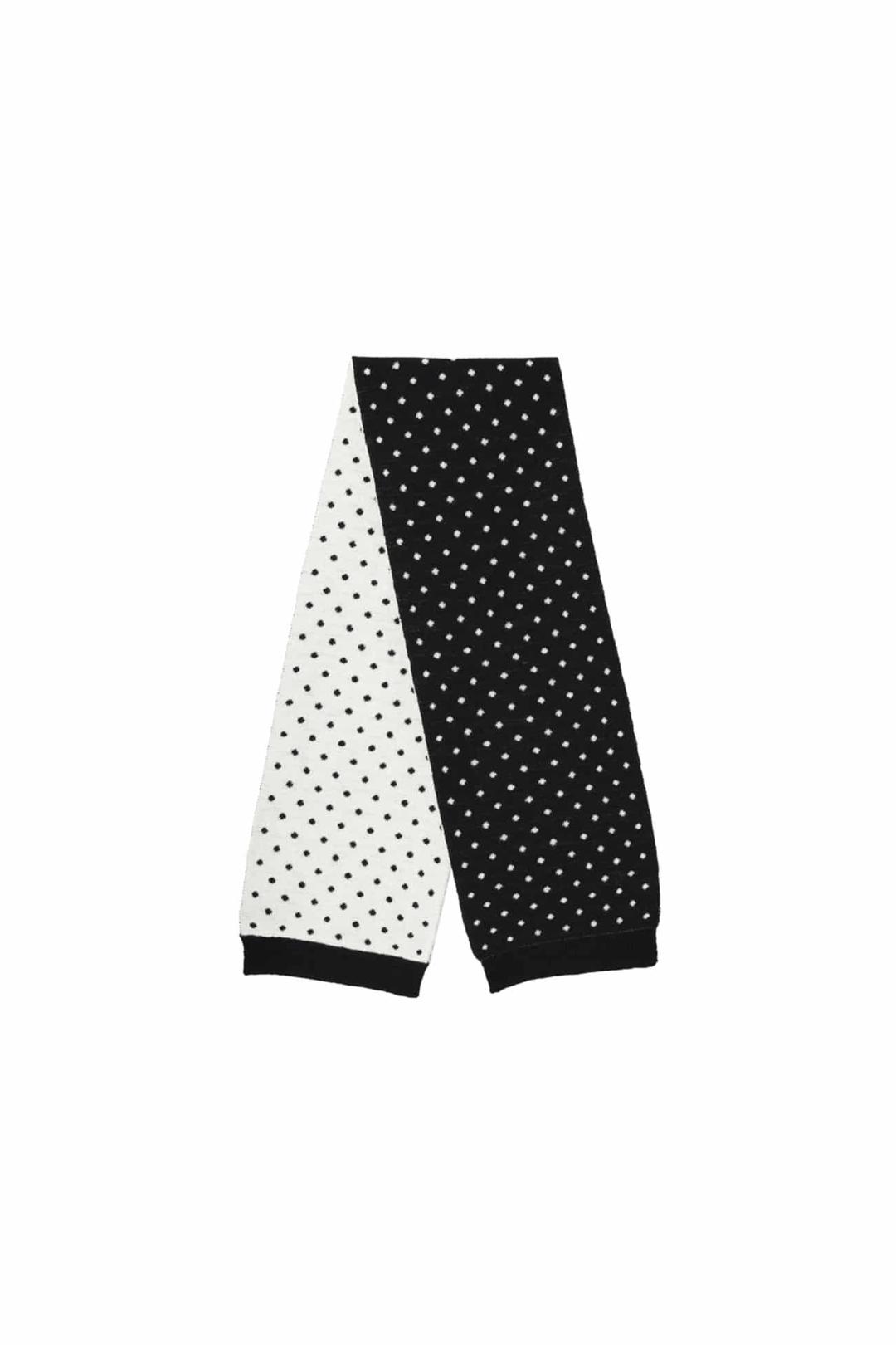 NYW EMBROIDERY DOT DOUBLE SIDED MUFFLER_BLACK