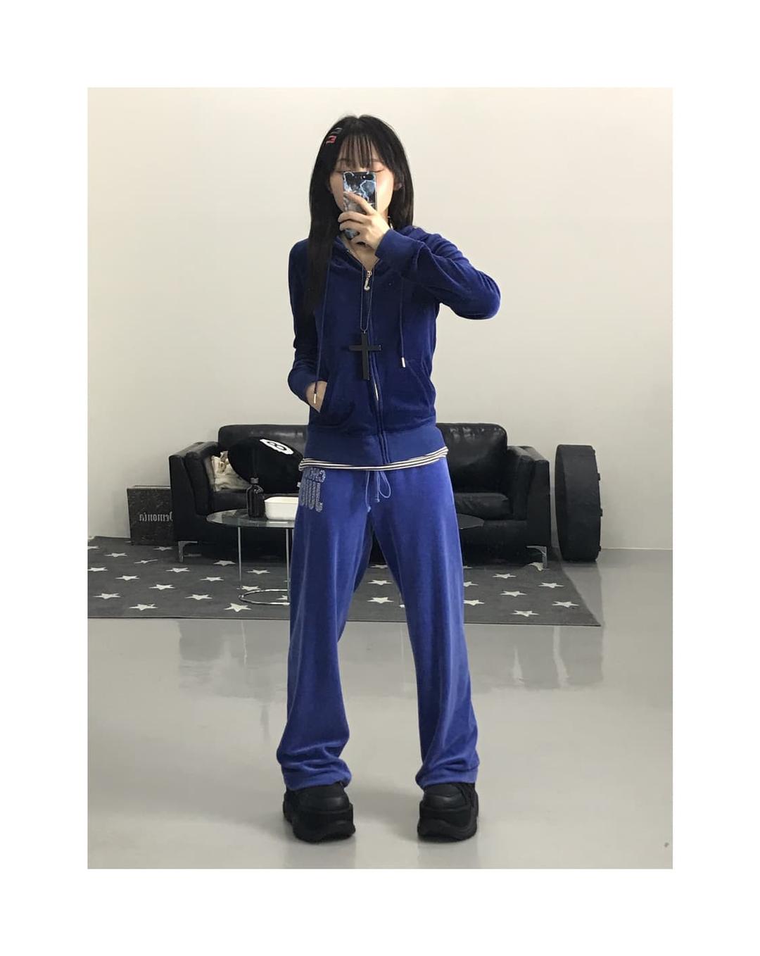 Juicy Couture Navy Zip Up Hoodies | 후루츠패밀리