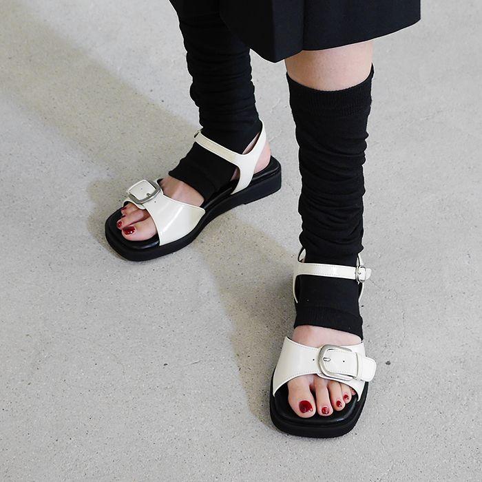 BUCKLE LIT SANDALS / IVORY