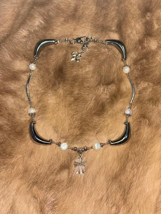 square neck choker