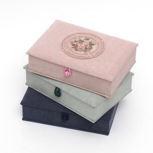 꽃 자수 보관함