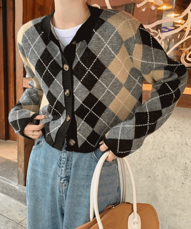 데일리 크롭 아가일 니트 가디건