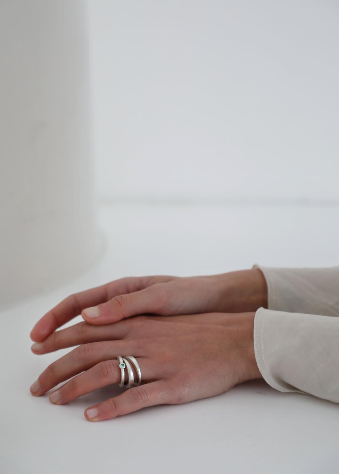 Sonnet ring