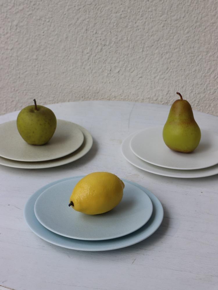 Season plate_3colors_2sizes